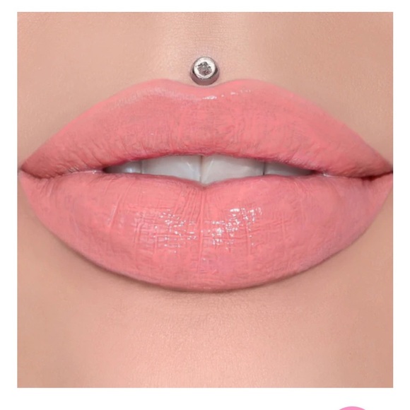 Jeffree Star Other - Jeffree Star 714 Soft Coral Velour Liquid Lipstick. New in box.